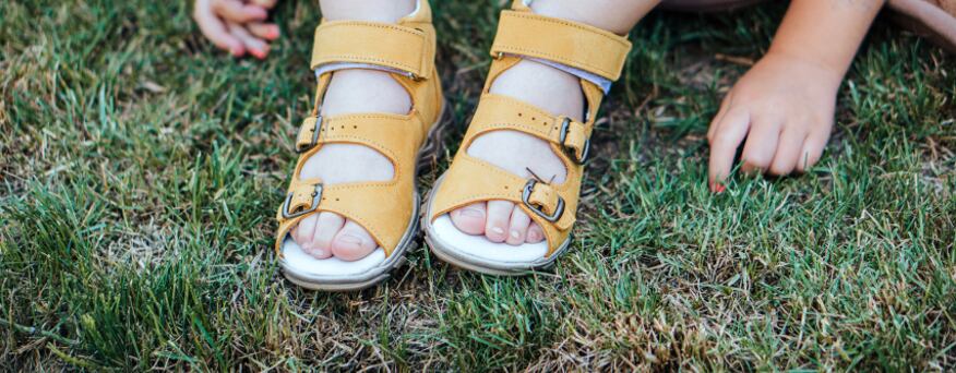 Kinder-Sandalen