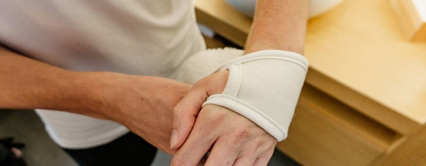 Ortézy na zápěstí
