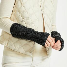 vlnene_zimni_navleky_na_ruce_supersoft_merino_tmave_seda_oveckarna_03