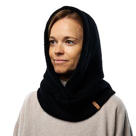 pletena_kapuce_s_ovci_vlnou_vlnka_cerna_vlnka_oveckarna_01