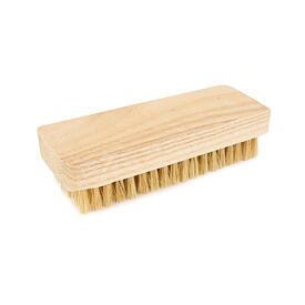 dreveny_kartac_na_boty_s_prirodnimi_stetinami_oveckarna_01