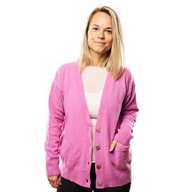 vlneny_svetr_merino_s_kasmirem_s_knofliky_carla_svetle_ruzova_oveckarna_01