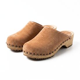 Damen Leder anatomische Clogs mit Nieten, braun