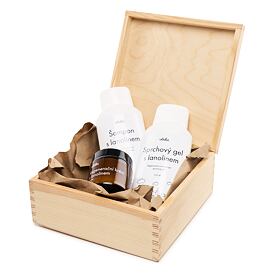 darkova_sada_kosmetiky_s_lanolinem_v_drevene_krabicce_oveckarna_01
