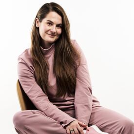 damska_bavlnena_mikina_s_rolakem_ruzova_oveckarna_01