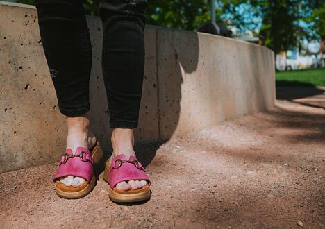 Profitez bien d'un été peinard avec vous nouvelles chaussures ouvertes de chez Woolville