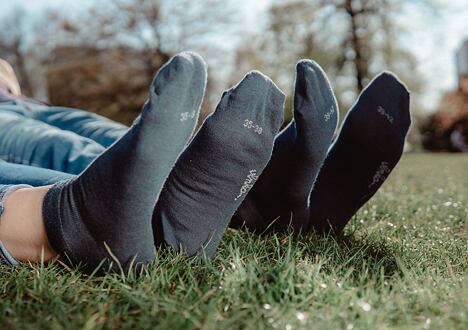 Quels sont les avantages de chaussettes fabriquées à partir de matériaux naturels?