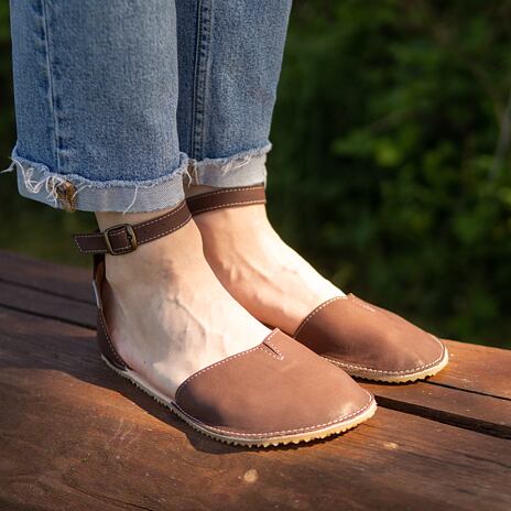 Sandales barefoot en cuir Zina marron pour femmes