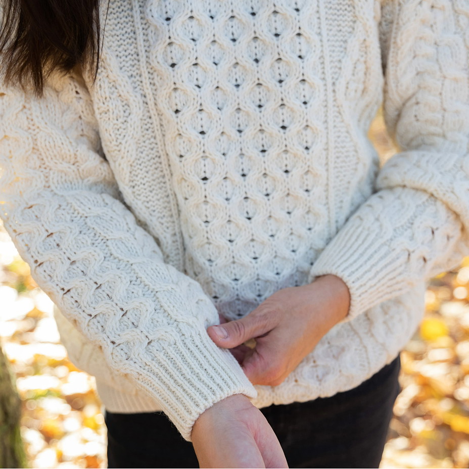 Dámský vlněný svetr s kulatým výstřihem přírodní