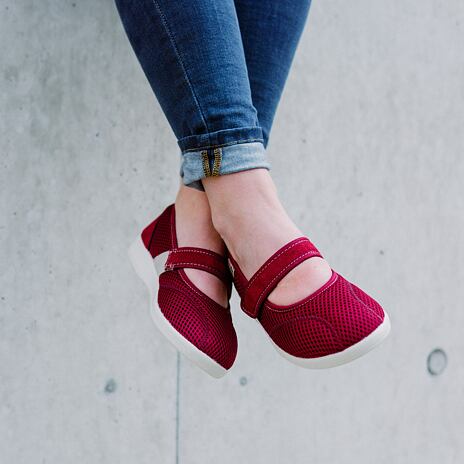 Komfortable Ballerinas für Damen mit Klettverschluss rot