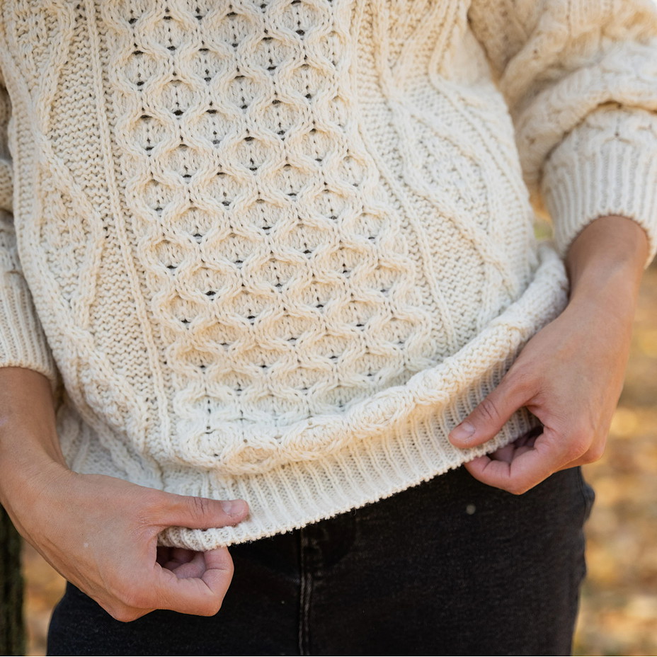 Dámský vlněný svetr s kulatým výstřihem přírodní