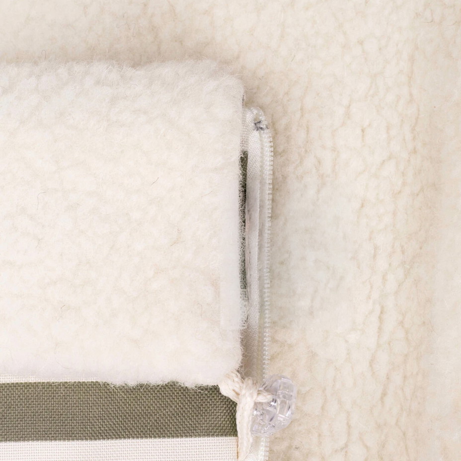 Kinderfußsack mit Schafwolle Streifen