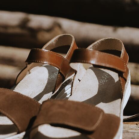 Women’s “Veronika“ Leather Sandals Brown