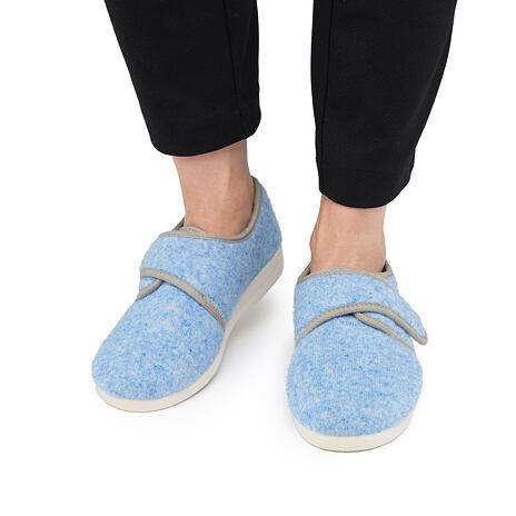 Chaussons en feutre de laine avec velcro bleus