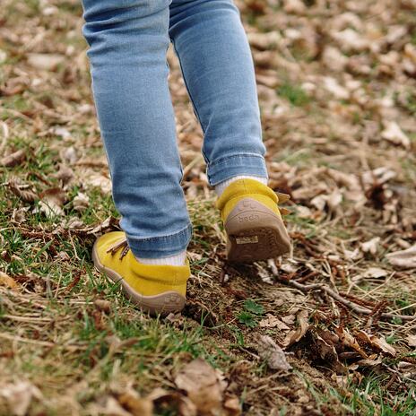 Kids’ barefoot leather velcro sneakers “Beda“ Yellow