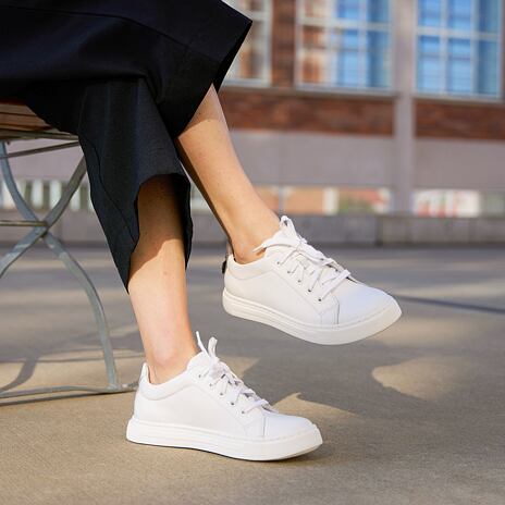 Women's orthopaedic leather sneakers Viola white