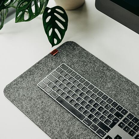 Tapis de clavier en feutre noir