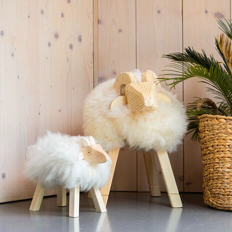 Tabouret en bois pour enfant, agneau naturel