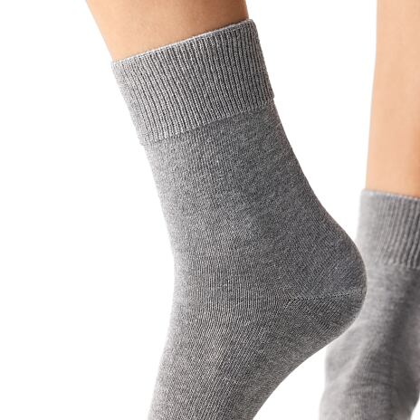 Chaussettes en coton à bord large gris clair