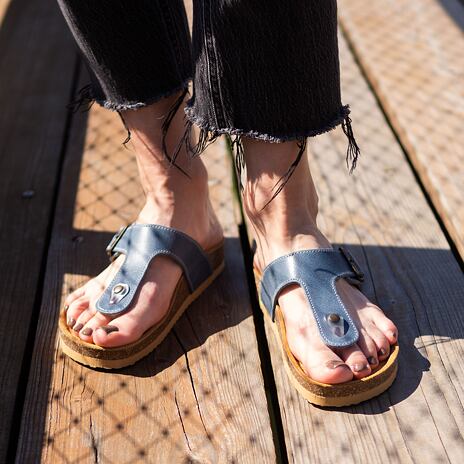 Claquettes en cuir pour femme sur semelle en liège Lea, bleu