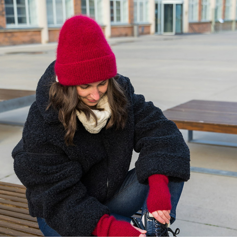 Mohérová čepice Woolee Capsule červená