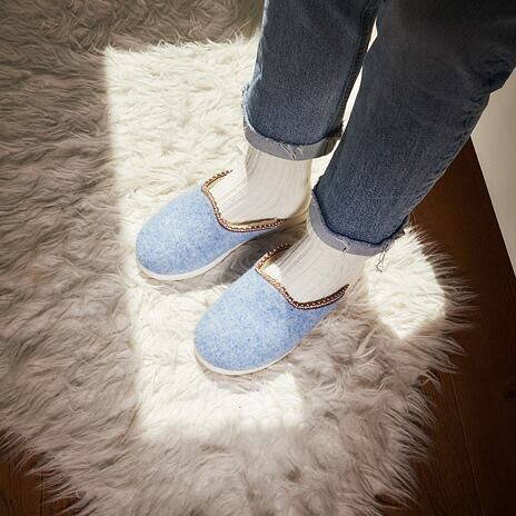 Wollpantoffeln für Damen blau