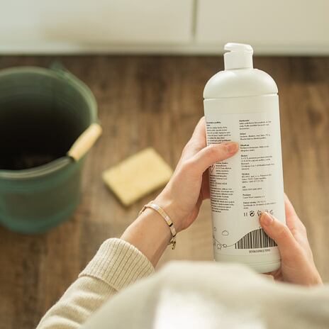 Détergent pour les sols à la lanoline 1000 ml