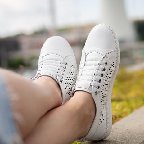 Women's leather sneakers Radana wihte