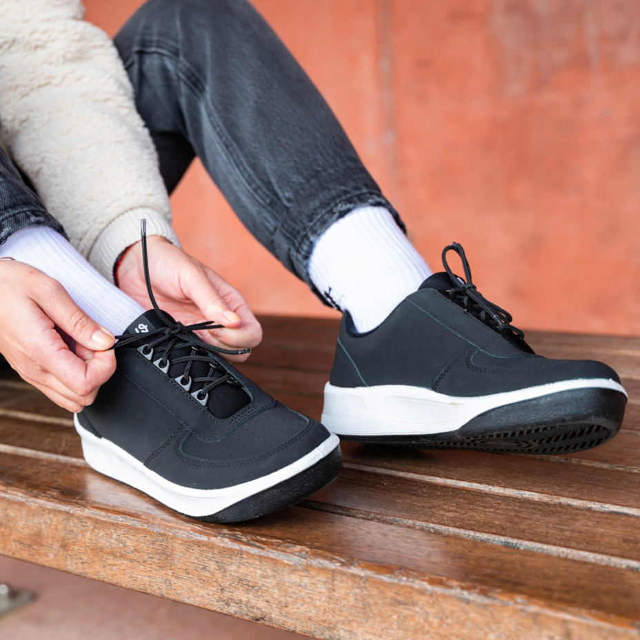 Kožené tenisky Prestižky Woolee černá