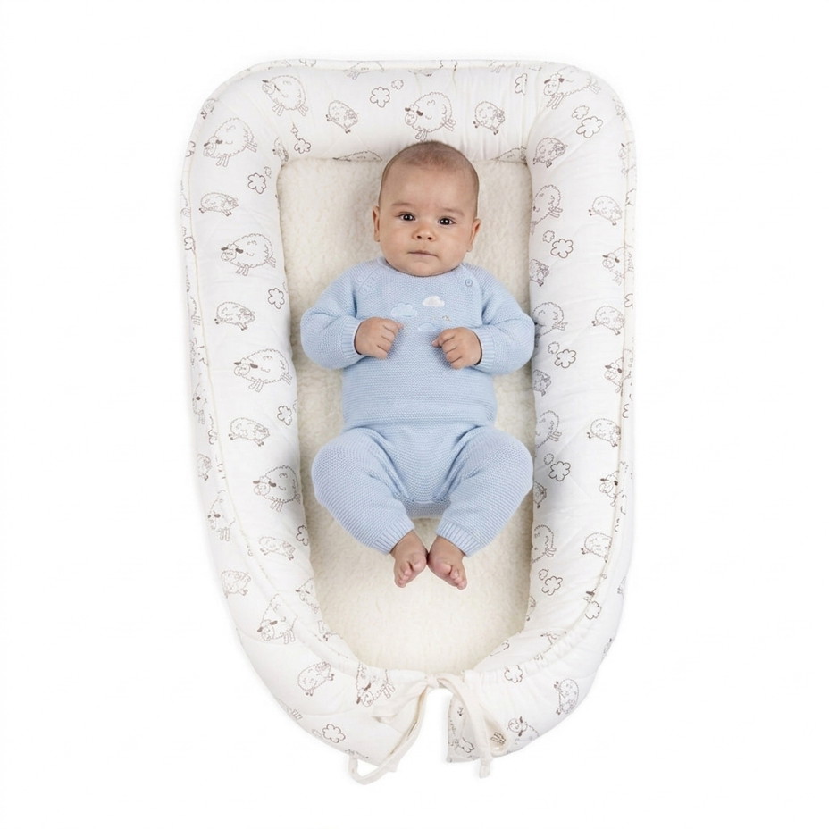 Babynestje met schapenwol Vlnka