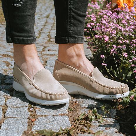 Chaussures basses en cuir pour femmes « Ester » beige