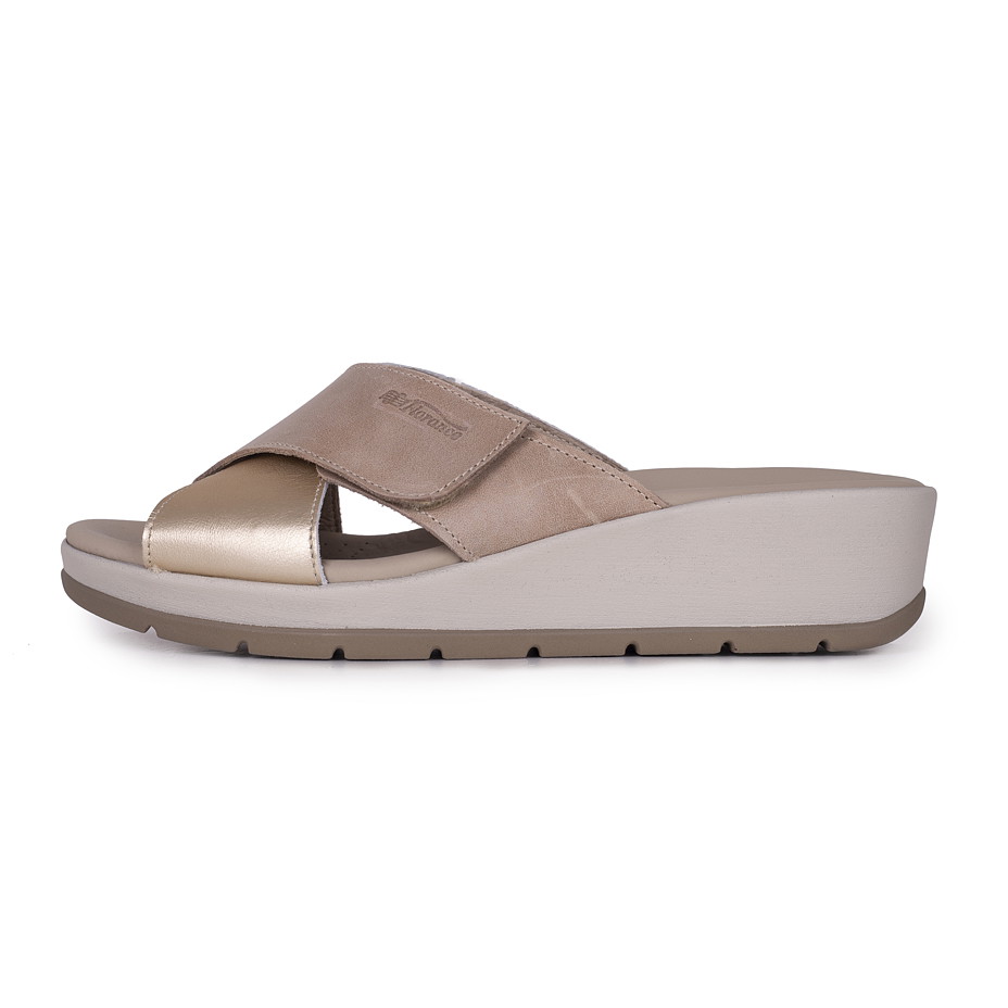 Damenslipper aus Leder mit Keilabsatz Lada beige